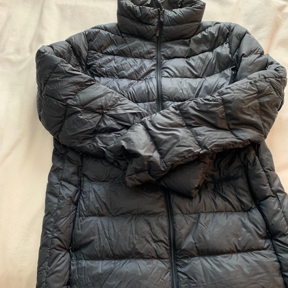 Uniqlo ultra lightweight down jacket